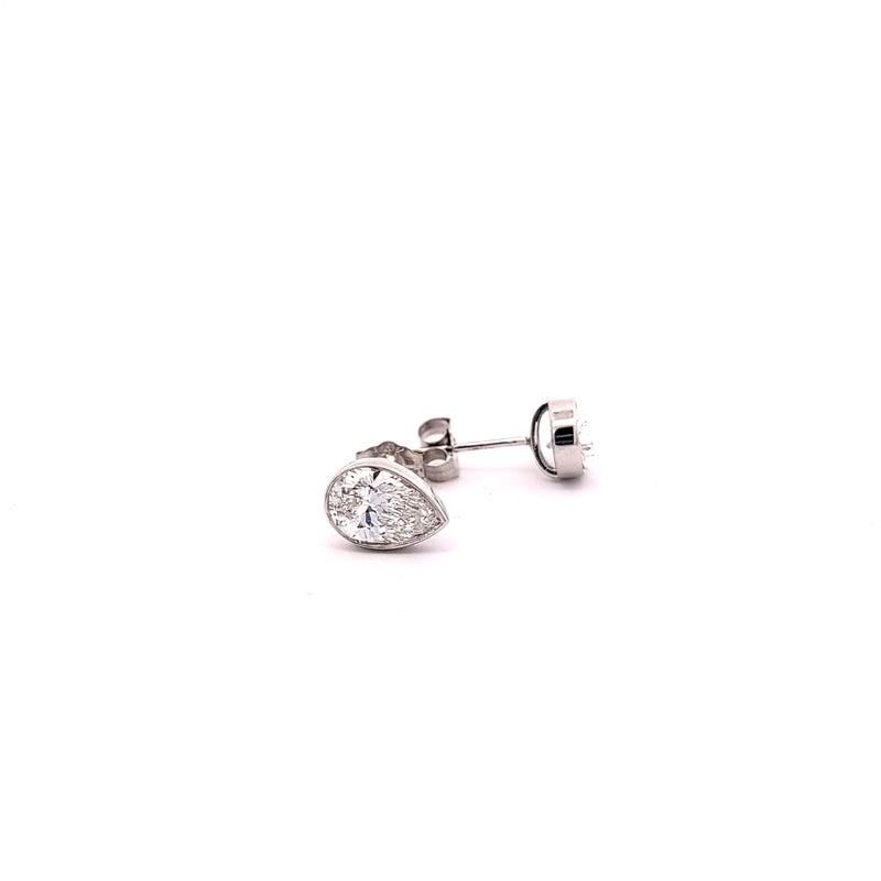 STUD EARRING 14KW EF VS1 HPHT DIA 1.04CTS