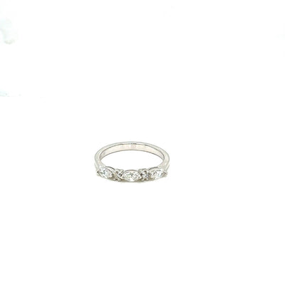 MARQUISE & ROUND BAND 14KW FG VS CVD DIA 0.39CTS