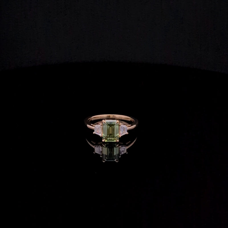 (1.55CT) IGI 3 STONE RING 14KY GREEN/E VS1 CVD DIA 1.87CTS